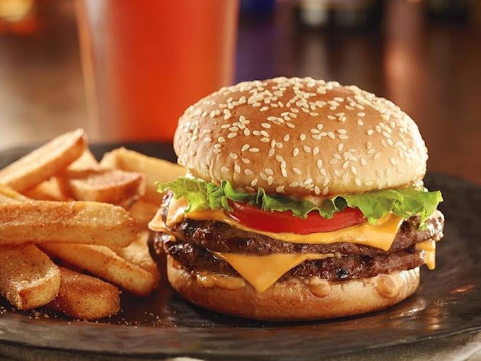 What to Eat at Red Robin, Menu Choices and Nutrition Facts