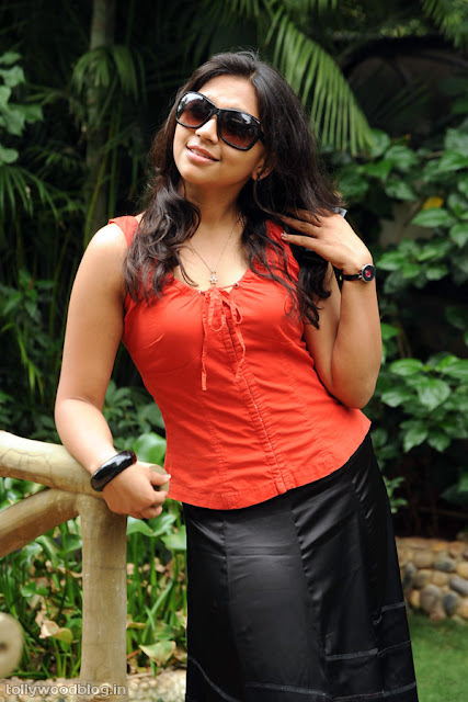 Sri Ramya Photos Latest Actress Debuted with Virodhi gallery pictures