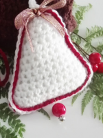 http://www.crochetforyoublog.com/2017/11/christmas-ornament-mini-cal-crochet-bells/