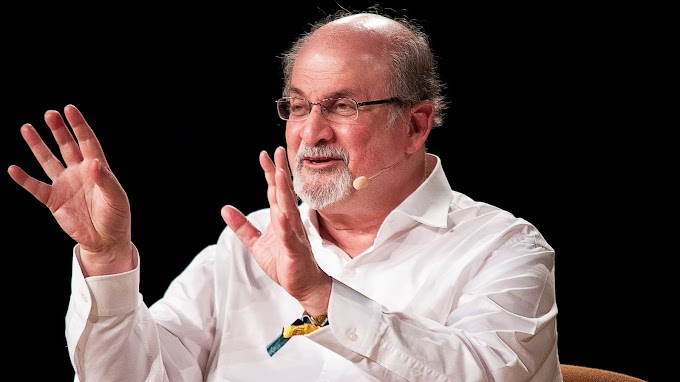 Autor de Versos Satânicos , Salman Rushdie foi esfaqueado no pescoço e abdômen em Nova York