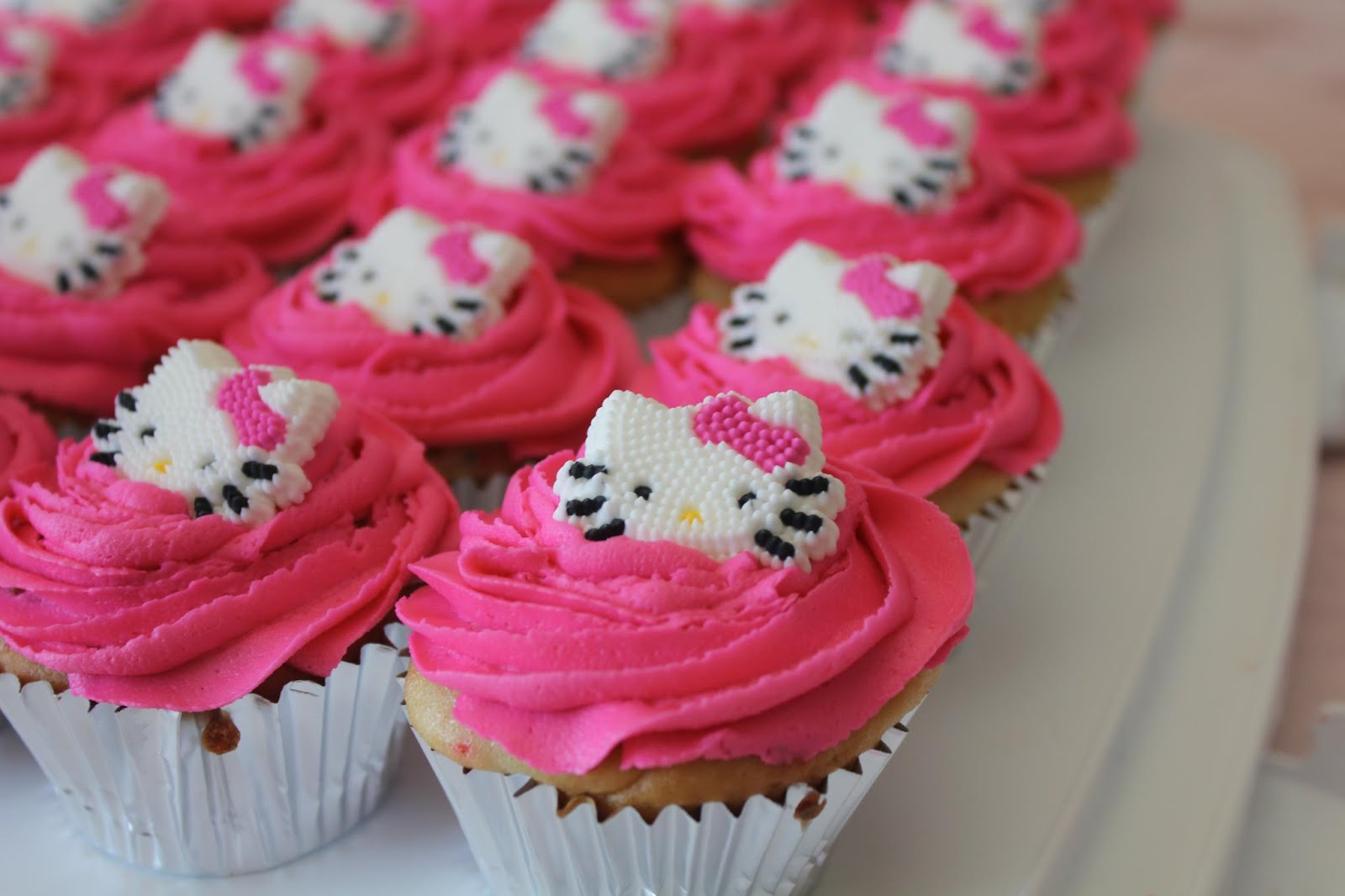 Homemade Hello Kitty Cupcakes