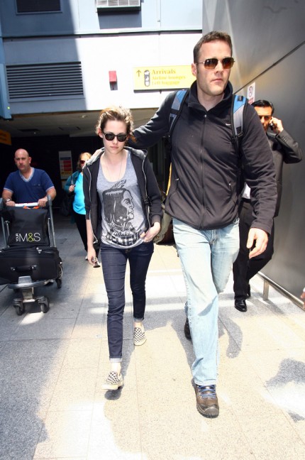 kristen stewart hot bodyguard. Kristen Leaving La La Land