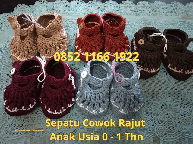 Membuat sepatu bayi rajut adalah salah satu kegiatan yang menyenangkan dan bermanfaat untuk memberikan perlindungan dan kenyamanan pada kaki bayinya.