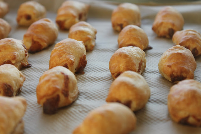 Miniwürstchen in Blätterteig , Schlafrock , The Orange Taste