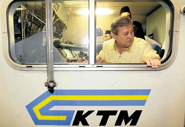 sultan-johor-pandu-keretapi