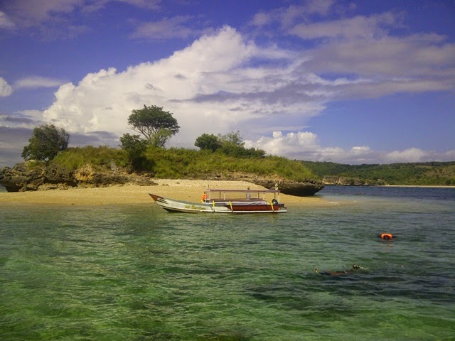 WISATA LOMBOK HONEYMOON 3D2N PINK BEACH - BUMBANGKU