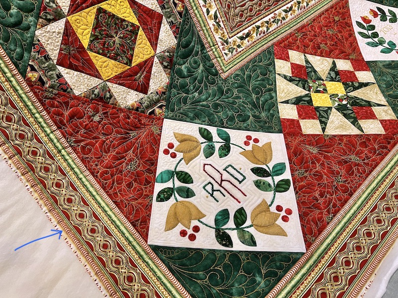 Rebecca Grace Quilting: Mary's Lumen Quilt, Jingle Binding + A