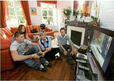 Image de Nadine Morano et ses enfants qui jouent à GTA IV.