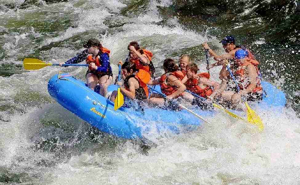 In Kalimpong, you can also enjoy various activities, long trek or experiencing rafting in the Teesta River