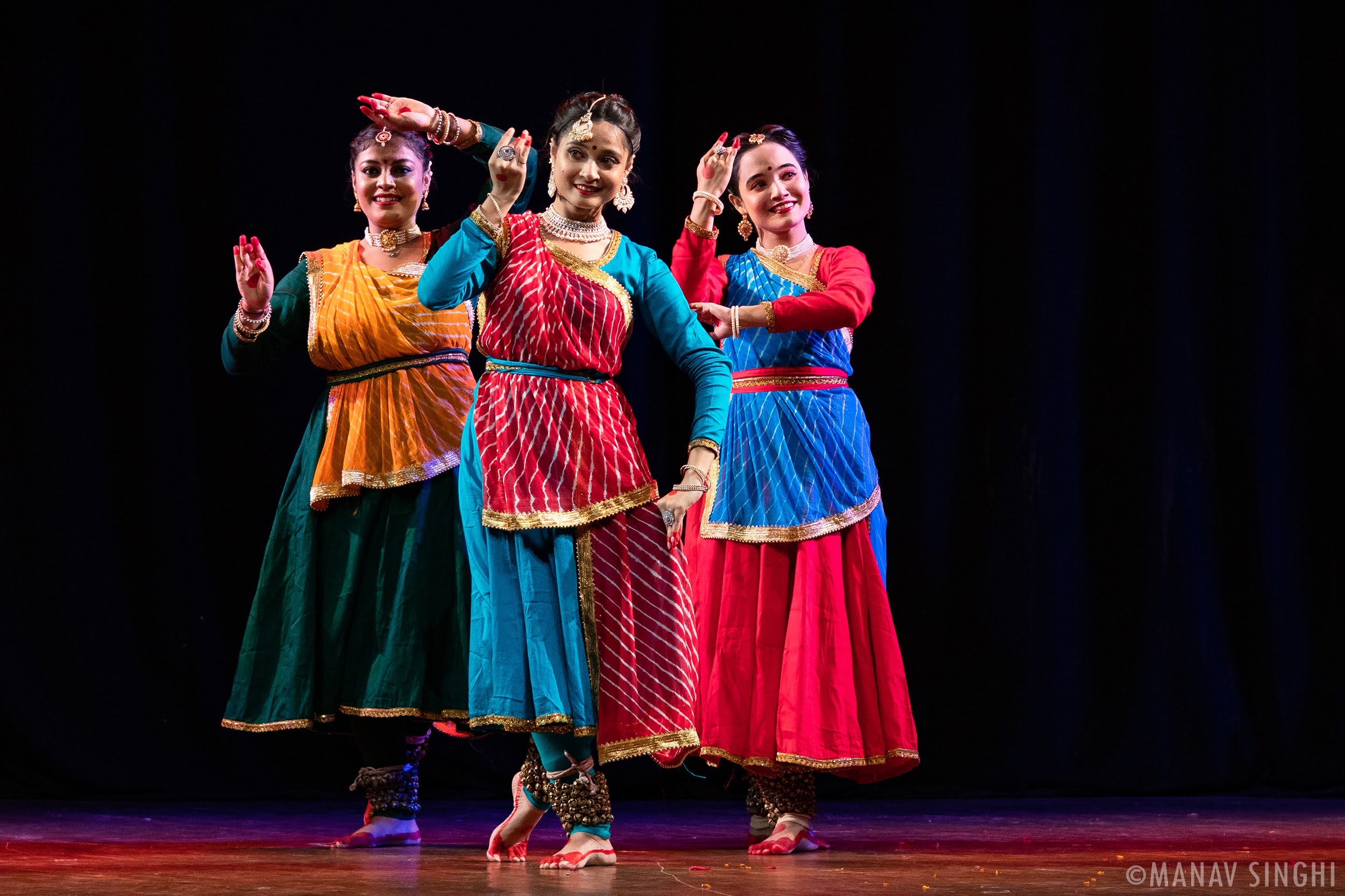 Riddhi Rathod, Mymuna Amin, Ananya Barua, Devashish Maharana and Akash Kumar Ray - Kathak - Gujrat