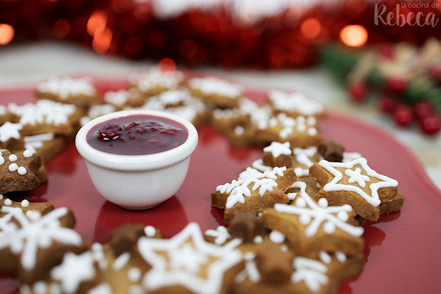 Corona de galletas navideñas