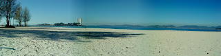 A beautiful autumn fall day on the O Vao Beach, in Vigo     by E.V.Pita  http://evpita.blogspot.com/2010/11/beautiful-autumn-day-on-o-vao-beach-in.html    Bonito día otoñal en la playa de O Vao (Vigo)     por E.V.Pita 