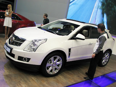 New crossover - Cadillac SRX 2011 live