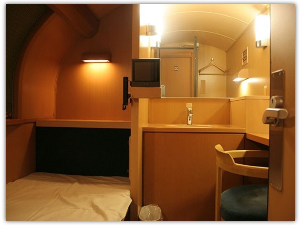 sekilas ruangan single deluxe sunrise express