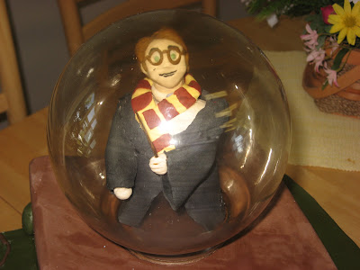 Harry Potter cake, suitcase cake, Las Vegas Wedding cakes