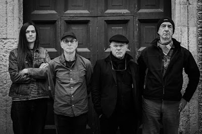 Wire Band Picture