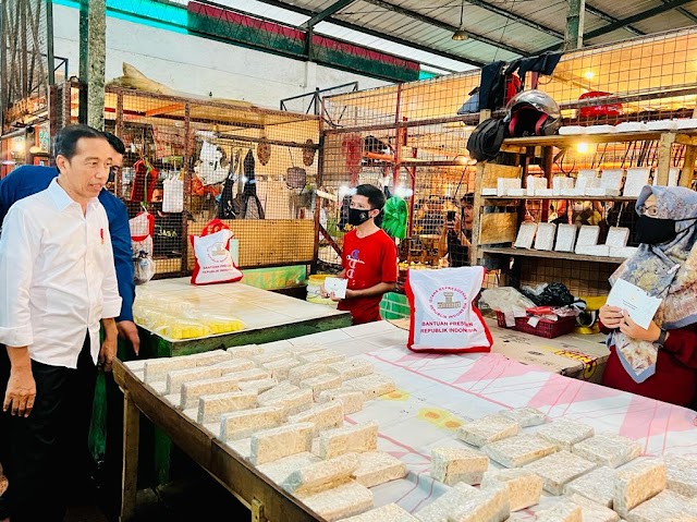 Cek Harga Pangan, Jokowi Sebut Harga Cukup Stabil