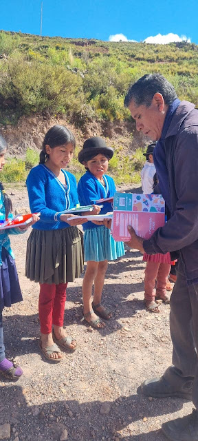 Die Kinder der Jach'oqo-Bildungseinheit haben heute Morgen Schulmaterial erhalten und danken jedem von Ihnen für Ihre Unterstützung. Segen und Frieden dieses Osterfest 2024.