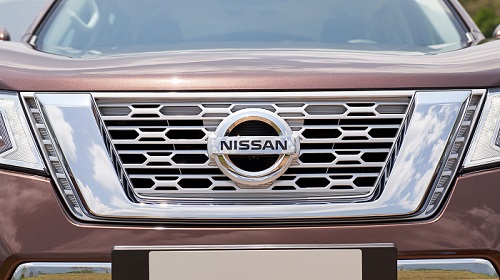 Nissan's unique grille with the V-Motion layout pinned at the Nissan Terra is given a greater muscular appearance, thus adding a dashing and difficult impact to this vehicle as a whole.