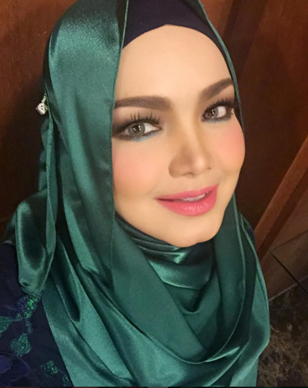 Koleksi MENARIK Gambar Siti Nurhaliza Semasa Kecil Dan 