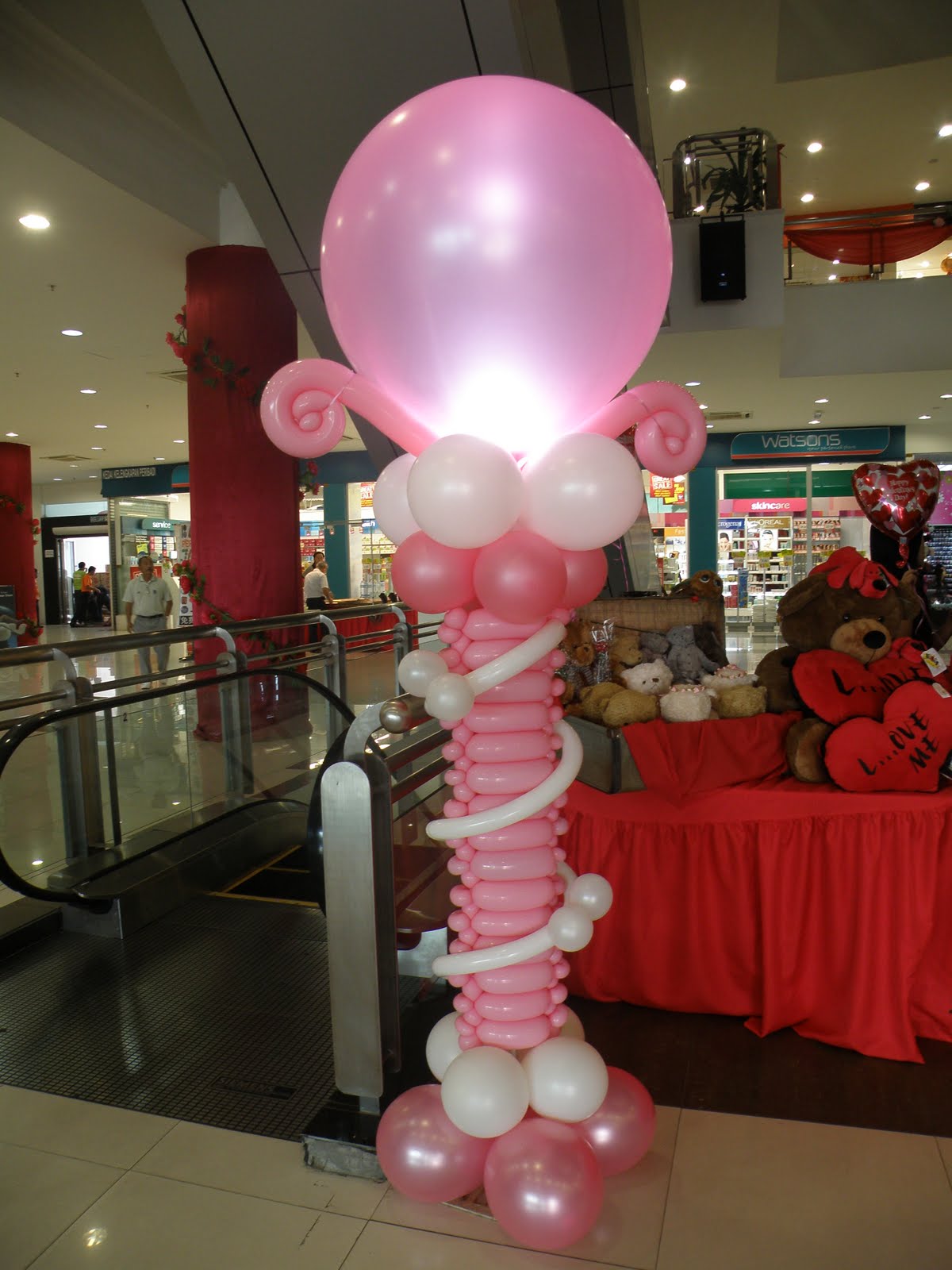 Balloon decorations for weddings, birthday parties, balloon sculptures