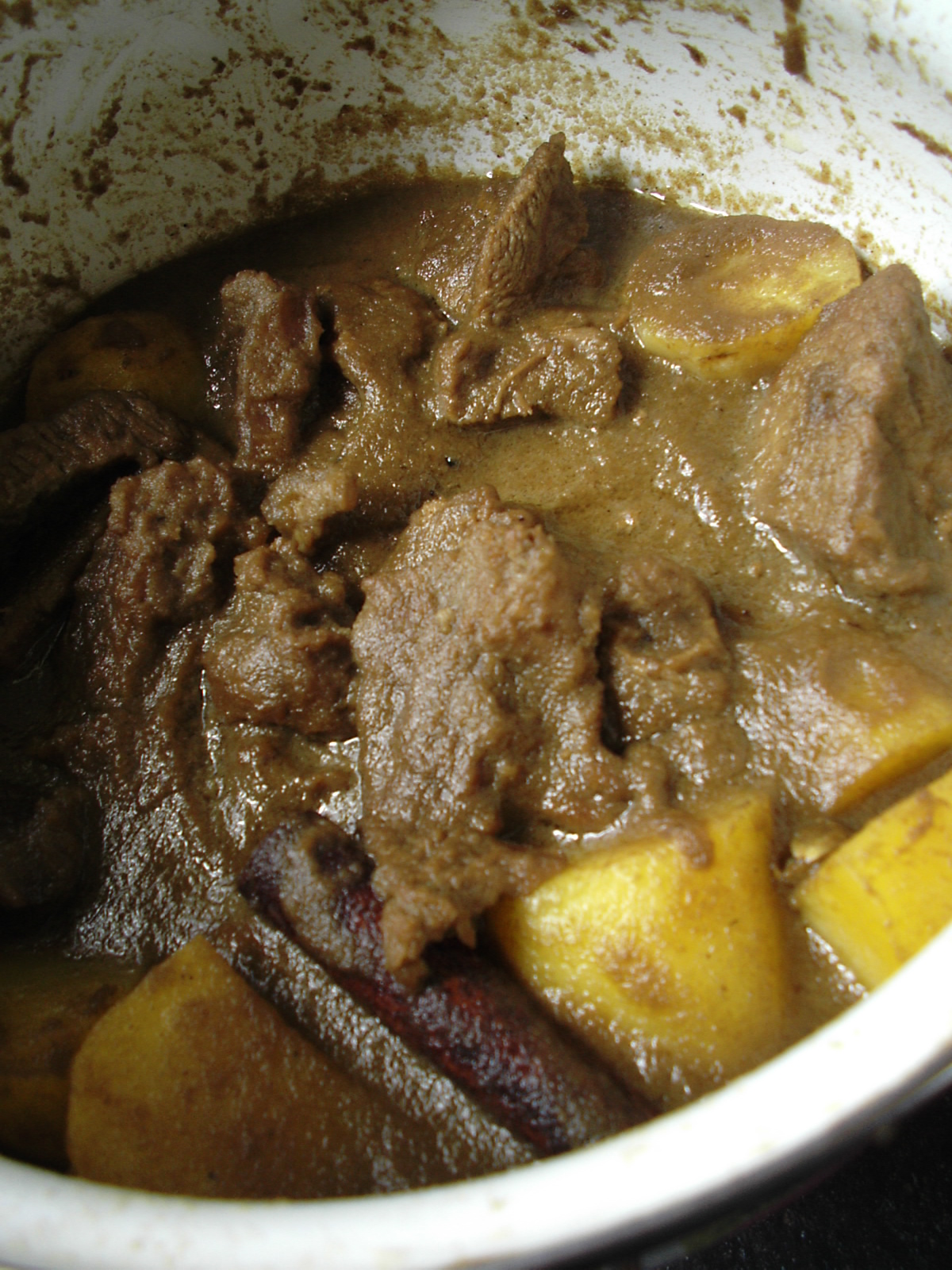 KURMA DAGING