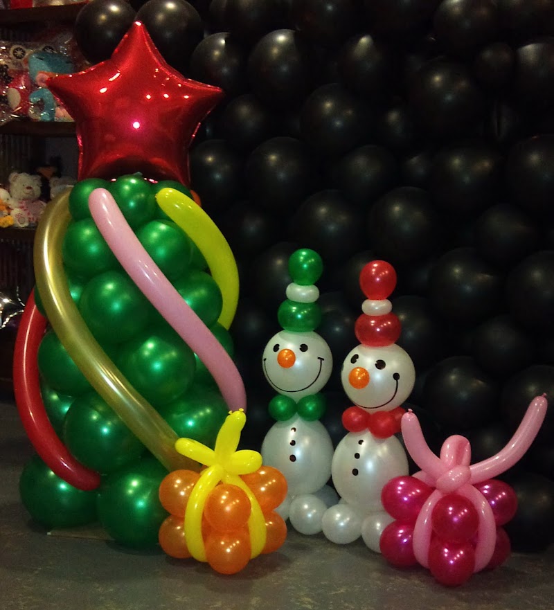 23+ Christmas Decorations With Balloons, Important Ideas!
