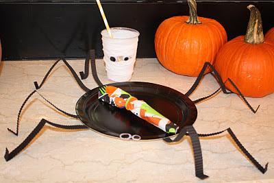 Halloween Mummy Cups & Spider Plates - www.thelifeofawannabesupermom.blogspot.com