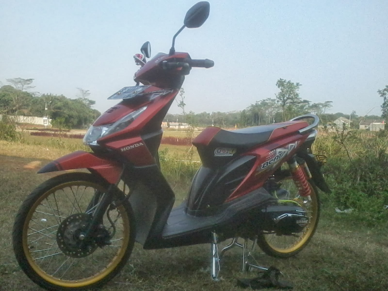 thailook Nih gan ane kasih gambar  motor  beat  berkonsep 