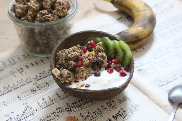 Granola banane, chocolat, cacahuète vegan sans sucres ajoutés