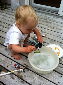 simple water play idea - washing toys