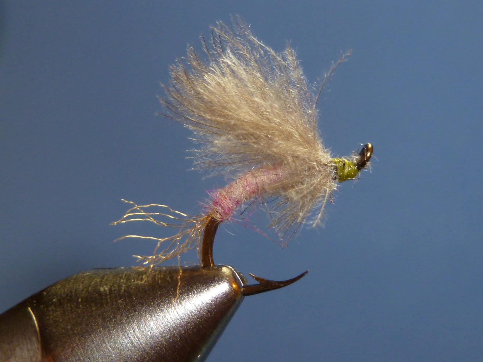Fly tying - Hendrickson and Blue Quill CDC Emergers