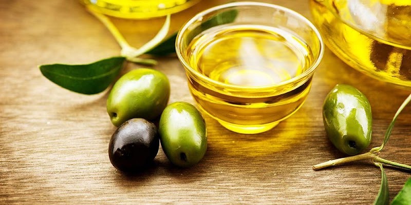 Ini Dia Manfaat Minyak Zaitun Untuk Rambut Kamu - Kosmetik Distributor Bogor