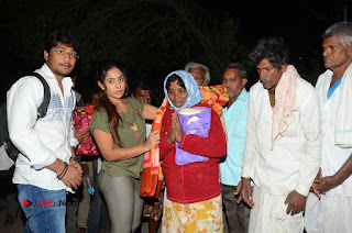 Actress Sri reddy (apthatrust director) Distrubuted Blankets for Orphans at Sai Baba Temple  0056.JPG