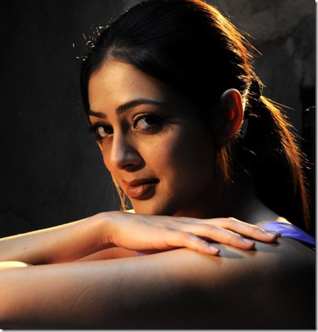 parvathi_melton_sideview