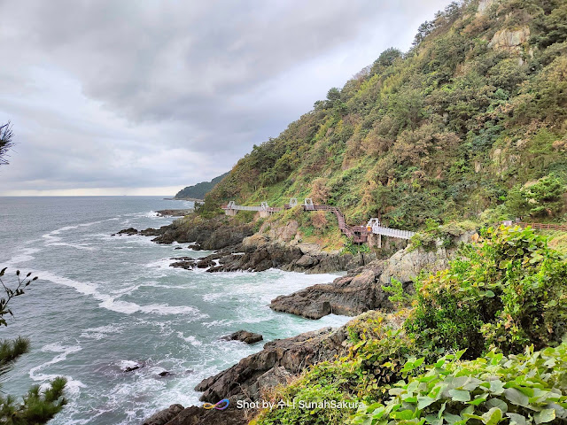 Jalan-jalan di Igidae Coastal Walk Pada Cuti Hari Hangul Korea