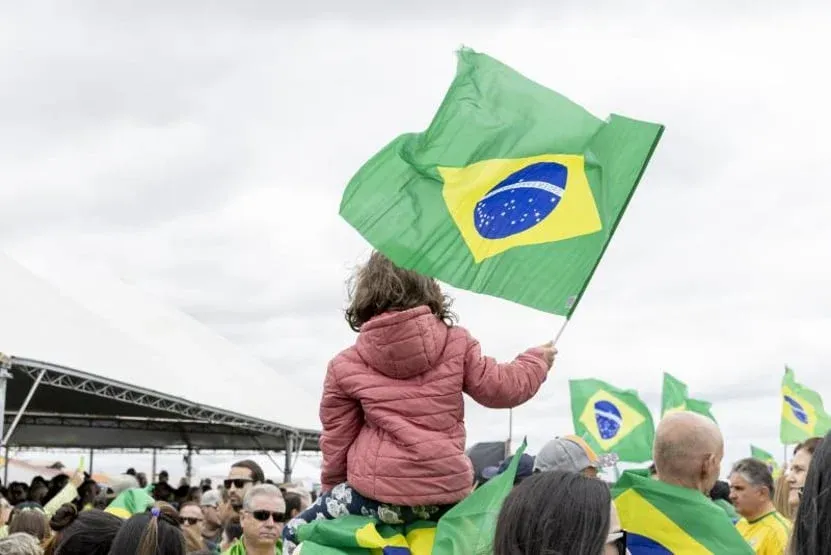 BREAKING: Christmas Counter-Coup? Bolsonaro Signs Order to Sideline Corrupt Supreme Court