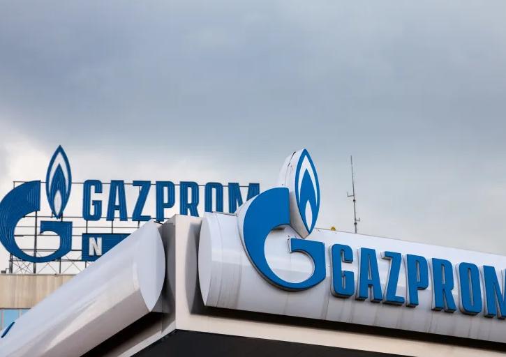 Russia Halts Gas Supplies to Poland