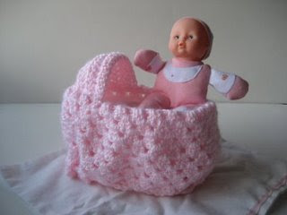 Crocheted Doll Bed from a Plastic Bottle