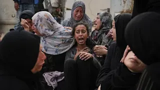 The occupation forces bombed tents and those waiting for aid in Gaza, and the United Nations likened the situation to the horrors of "Doomsday."