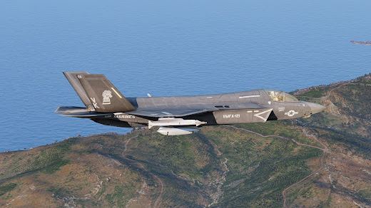 VTOL が可能な架空の F-35B ステルス戦闘機を Arma 3 に追加する Project Lightning MOD