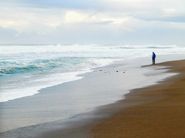 On The Beach in November // @MelissaKaylene