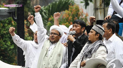 Habib Rizieq Bersama Haji Lulung Melakukan Orasi