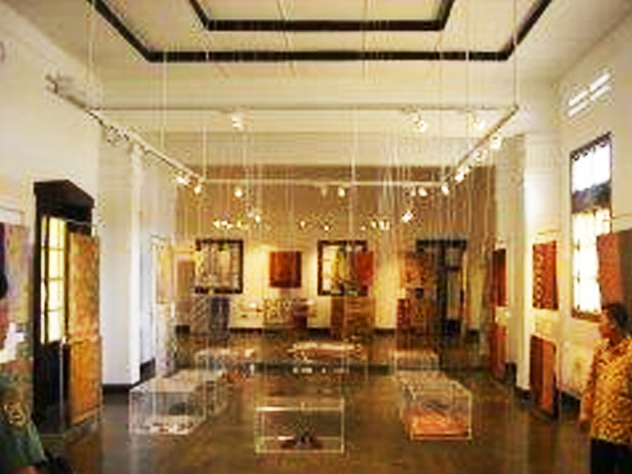 Koleksi Museum Batik  Pekalongan  Rozi Senirupa