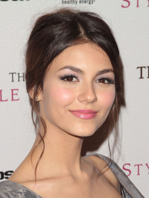 Victoria Justice Hairstyles Updos