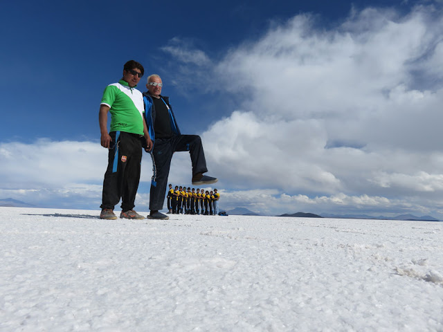 Auf dem Salar der böse Padre