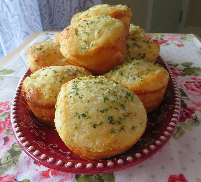 Easy Garlic & Herb Rolls