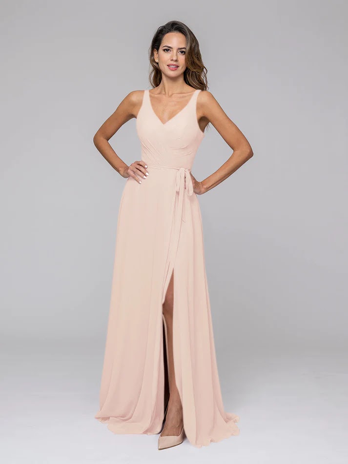 Choose Champagne Bridesmaid Dresses for Its Grace and Elegance