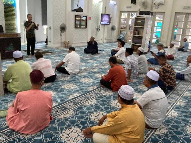Jais beri amaran kedua kepada ahli politik selepas tular gambar Fahmi berkempen dalam masjid