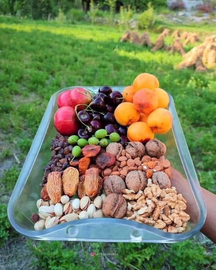 Skardu fresh fruits and dry fruit famous in Pakistan